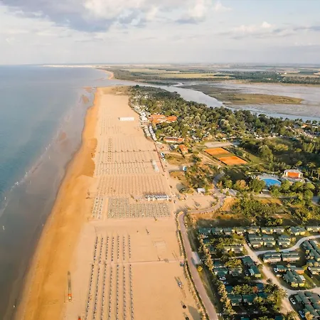 With Balcony And View * Bibione