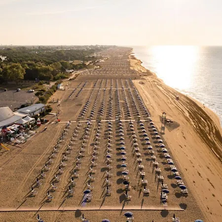 With Balcony And Beautiful View - By Beahost Apartment Bibione