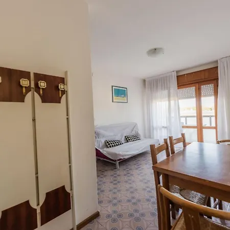 Appartamento With Balcony And View